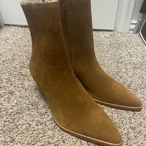 New Matisse “Caty” Brown Suede Ankle Boots 8.5